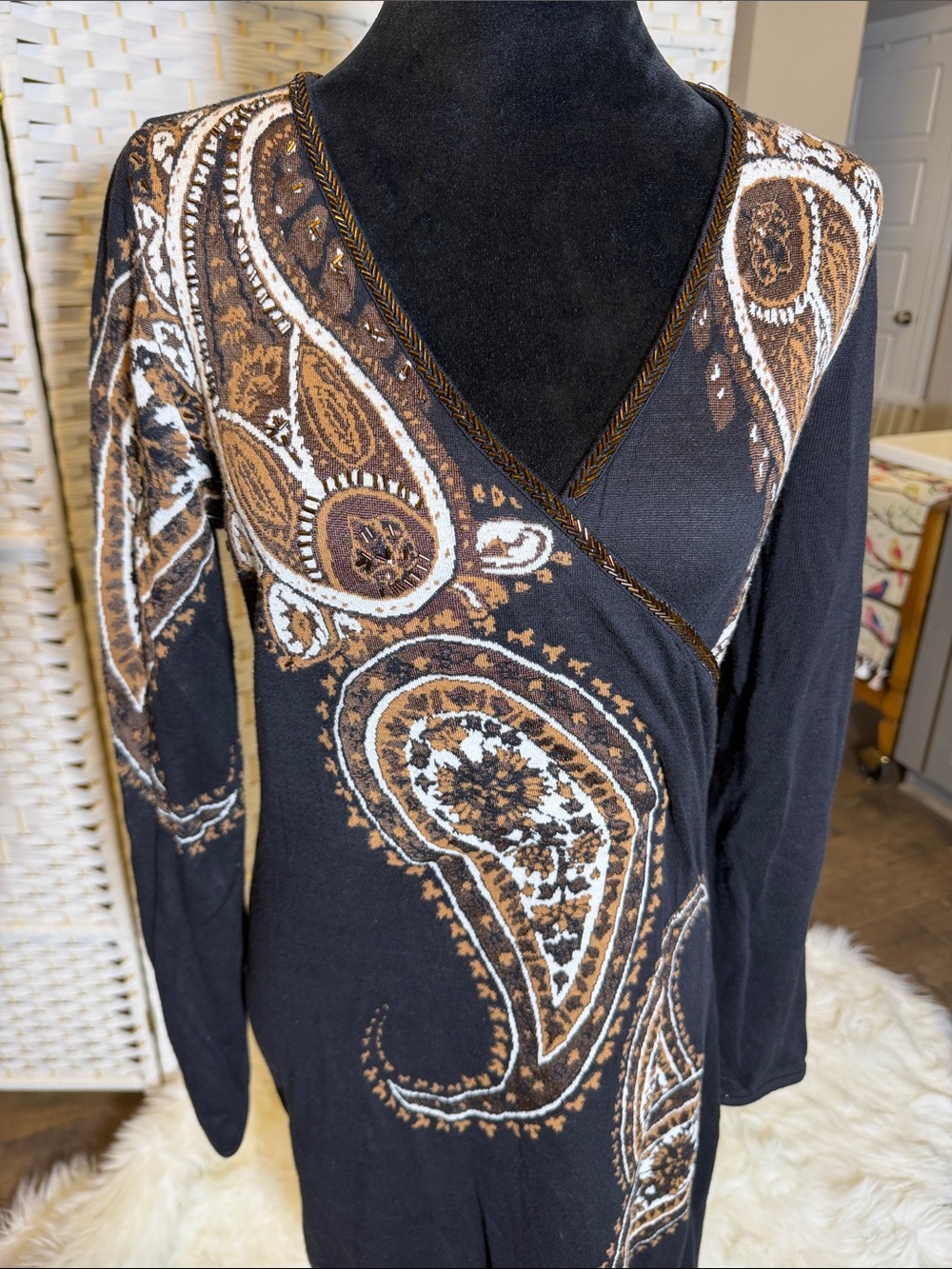 Adrienne Vittadini Black Top with Brown Label Detail